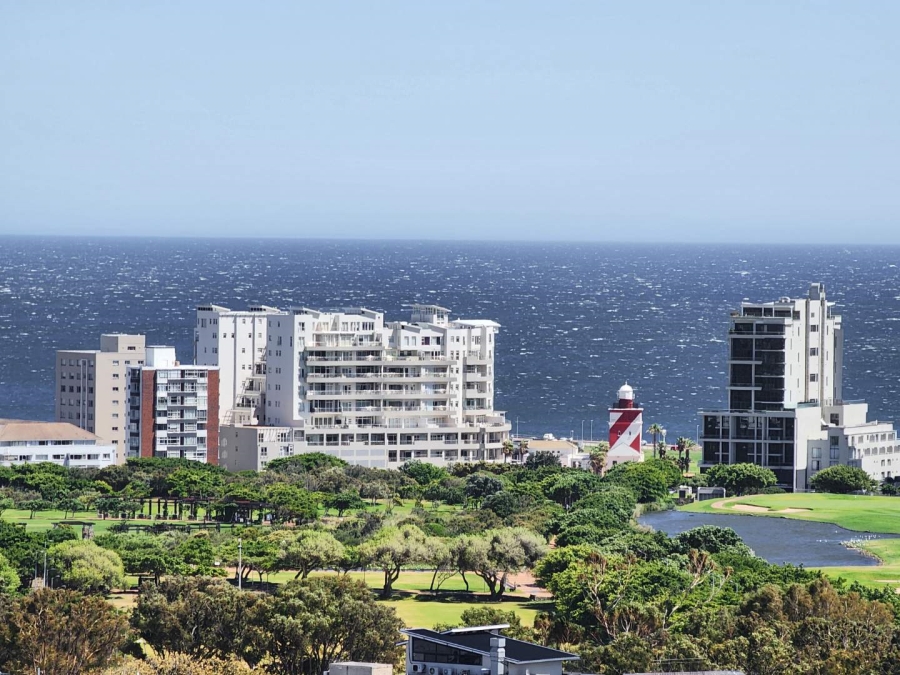 2 Bedroom Property for Sale in Green Point Western Cape